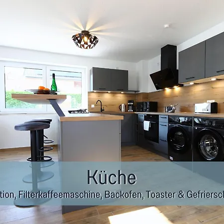 Hoeckelheim- 300qm - 3 - 12 - Bis 18 Gaeste - Kleinkinder Reisen Gratis - Fuer Familien Und Gruppen - Kuechen Mit Spuelmaschine Backofen, Mikrowelle - Smart-tv - Wlan - Fussbodenheizung, Klimaanlage & Raffstores - Naehe Go * Northeim