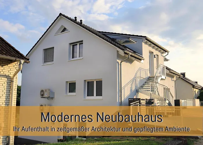 Vakantiehuis Hoeckelheim- 300qm - 3 - 12 - Bis 18 Gaeste - Kleinkinder Reisen Gratis - Fuer Familien Und Gruppen - Kuechen Mit Spuelmaschine Backofen, Mikrowelle - Smart-tv - Wlan - Fussbodenheizung, Klimaanlage & Raffstores - Naehe Go Northeim